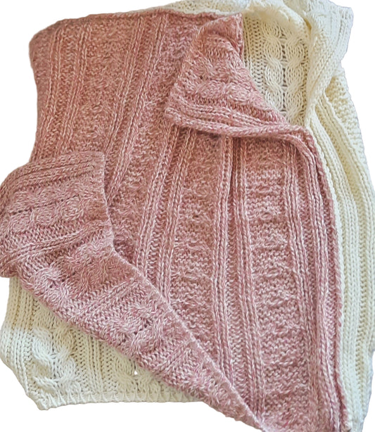 Strick - Poncho in Rosa – Warm & Vielseitig für die Übergangszeit - Folad Home & Style