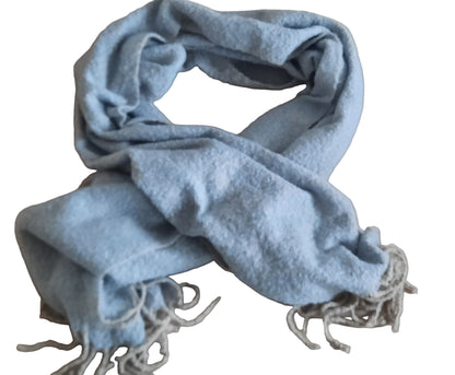 Trendiger Winterschal in Hellblau mit Fransen - Folad Home & Style
