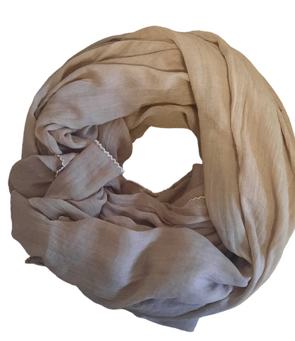 Schal mit weißer Umkettelung, 140x220cm