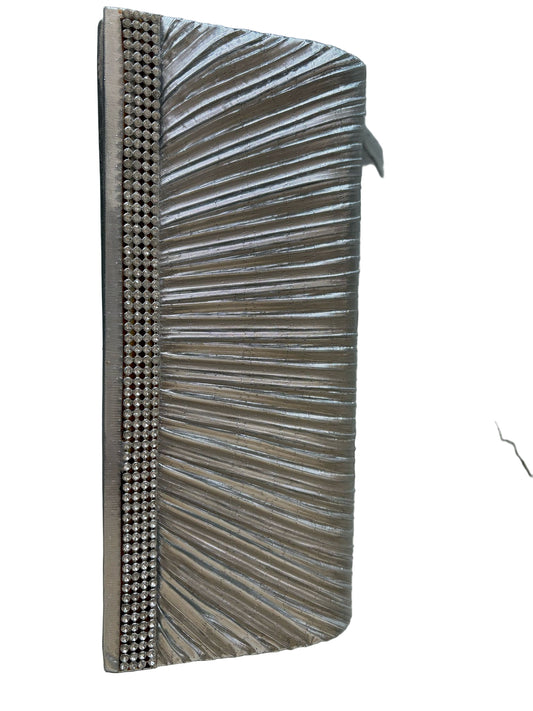Elegante Clutch Silber – Perfekt für Abendveranstaltungen - Folad Home & Style