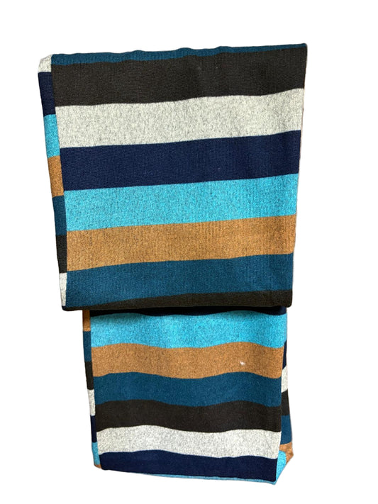 Bunter Loop-Schal mit farbenfrohen Streifen, warm und vielseitig