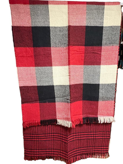 Winterschal Rot mit Karomuster – Warm & Klassisch - Folad Home & Style