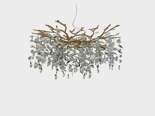 Elegante Lampe,  goldfarben im oberen Bereich, Kristallhänger